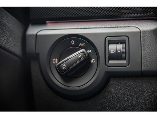 Volkswagen T-Cross Volkswagen R-Line Inclusief € 2000,- inruilvoordeel | 'App-Connect' draadloze smartphone integrat... ActivLease financial lease