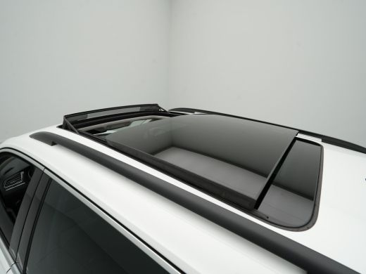 Volkswagen Tiguan 1.5 TSI 130pk Comfortline Navigatie Panoramadak Stoelverwarming Acc 340 ActivLease financial lease