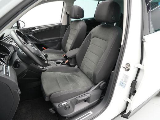 Volkswagen Tiguan 1.5 TSI 130pk Comfortline Navigatie Panoramadak Stoelverwarming Acc 340 ActivLease financial lease