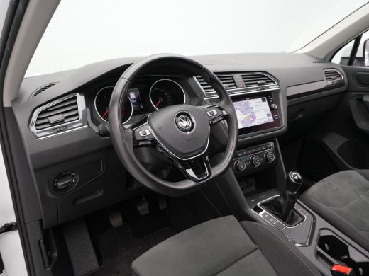 Volkswagen Tiguan 1.5 TSI 130pk Comfortline Navigatie Panoramadak Stoelverwarming Acc 340 ActivLease financial lease