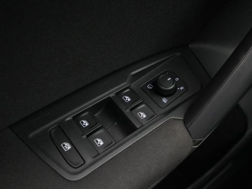Volkswagen Tiguan 1.5 TSI 130pk Comfortline Navigatie Panoramadak Stoelverwarming Acc 340 ActivLease financial lease
