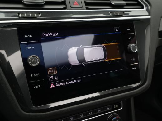 Volkswagen Tiguan 1.5 TSI 130pk Comfortline Navigatie Panoramadak Stoelverwarming Acc 340 ActivLease financial lease