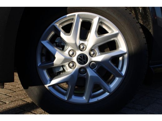 Volkswagen Transporter BPM VRIJ | Bulli | 2.0 TDI 170PK | L1 | Navi | Cruise Control | Achteruitrijcamera | Soft Close ActivLease financial lease