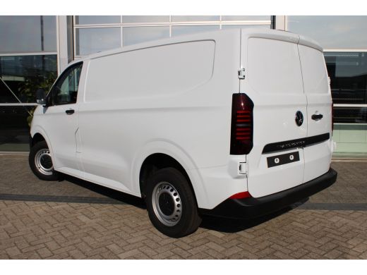 Volkswagen Transporter BPM VRIJ | 2.0 TDI 112PK | Life | L1 | Cruise Control | Apple Carplay | PDC | Achteruitrijamera ActivLease financial lease