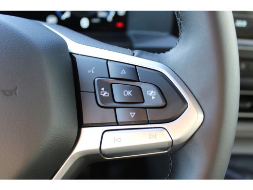 Volkswagen Transporter BPM VRIJ | 2.0 TDI 112PK | Life | L1 | Cruise Control | Apple Carplay | PDC | Achteruitrijamera ActivLease financial lease