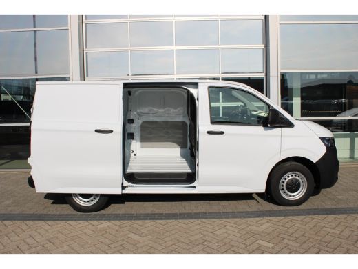 Volkswagen Transporter BPM VRIJ | 2.0 TDI 112PK | Life | L1 | Cruise Control | Apple Carplay | PDC | Achteruitrijamera ActivLease financial lease