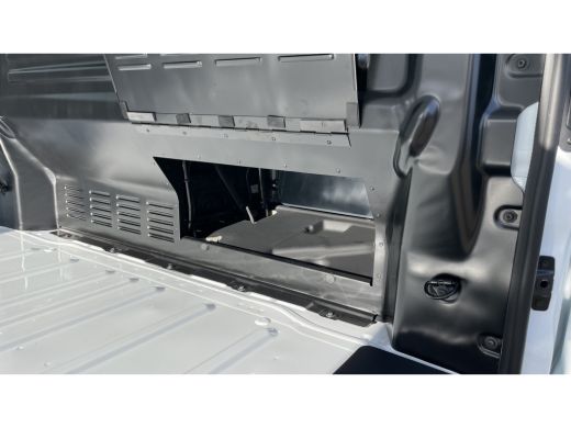 Volkswagen Transporter BPM VRIJ | L2 | 2.0 TDI 112PK | Life | Airco | Trekhaak | Camera | App Connect | Keyless start | ... ActivLease financial lease