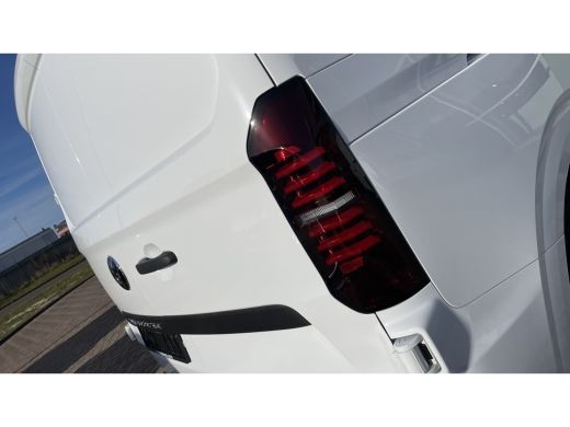 Volkswagen Transporter BPM VRIJ | L2 | 2.0 TDI 112PK | Life | Airco | Trekhaak | Camera | App Connect | Keyless start | ... ActivLease financial lease