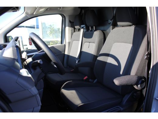 Volkswagen Transporter BPM VRIJ | L2 | 2.0 TDI 112PK | Life | Airco | Trekhaak | Camera | App Connect | Keyless start | ... ActivLease financial lease