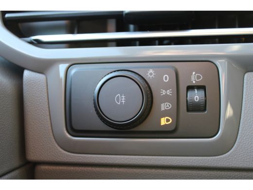 Volkswagen Transporter BPM VRIJ | L2 | 2.0 TDI 112PK | Life | Airco | Trekhaak | Camera | App Connect | Keyless start | ... ActivLease financial lease