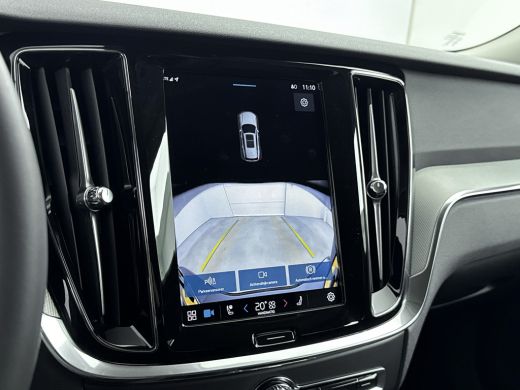 Volvo  V60 Volvo T6 Plug-in hybrid 350PK AWD Plus Dark | Blis | Keyless Entry | 19'' | Getint Glas | Stoel +... ActivLease financial lease
