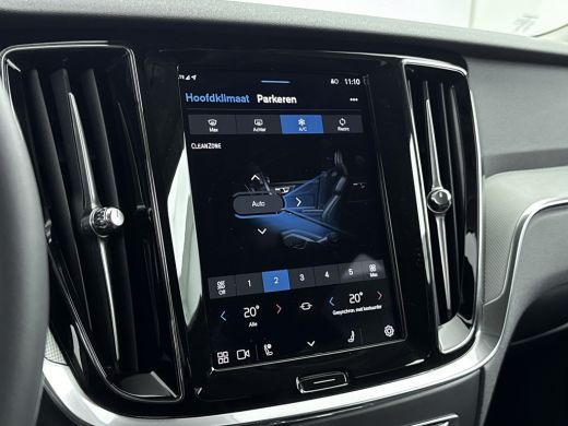 Volvo  V60 Volvo T6 Plug-in hybrid 350PK AWD Plus Dark | Blis | Keyless Entry | 19'' | Getint Glas | Stoel +... ActivLease financial lease