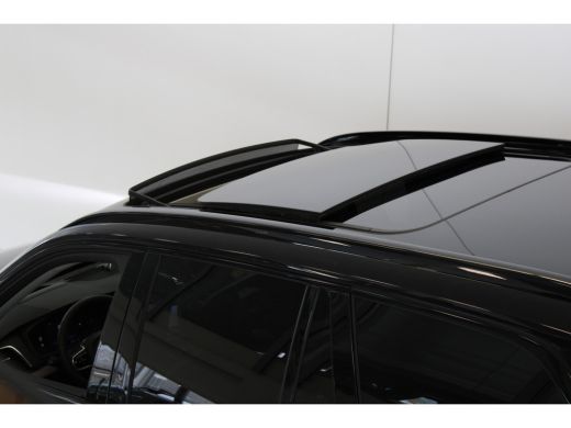 Volvo  XC90 Volvo T8 455PK Ultra Dark | Full Options! | Massage | Luchtvering | B&W Audio | Trekhaak | Gelam ... ActivLease financial lease