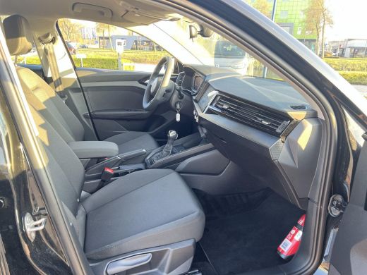 Audi A1 Sportback Sportback 30 TFSI Business edition S line | 115Pk | Automaat | PDC | Cruise control | Navi | ActivLease financial lease