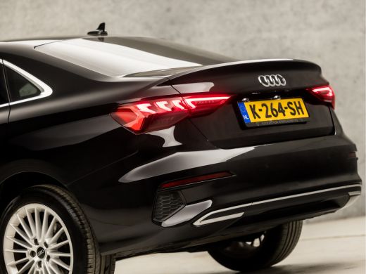 Audi A3 Limousine 30 TFSI Business Sport Automaat (APPLE CARPLAY, GROOT NAVI, CAMERA, GETINT GLAS, DYNAMI... ActivLease financial lease