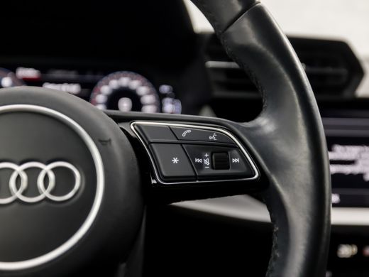 Audi A3 Limousine 30 TFSI Business Sport Automaat (APPLE CARPLAY, GROOT NAVI, CAMERA, GETINT GLAS, DYNAMI... ActivLease financial lease