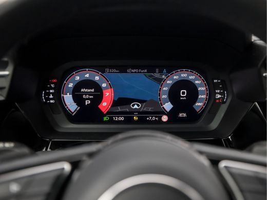 Audi A3 Limousine 30 TFSI Business Sport Automaat (APPLE CARPLAY, GROOT NAVI, CAMERA, GETINT GLAS, DYNAMI... ActivLease financial lease