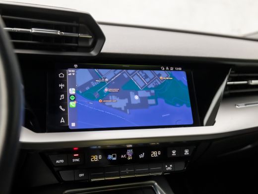 Audi A3 Limousine 30 TFSI Business Sport Automaat (APPLE CARPLAY, GROOT NAVI, CAMERA, GETINT GLAS, DYNAMI... ActivLease financial lease