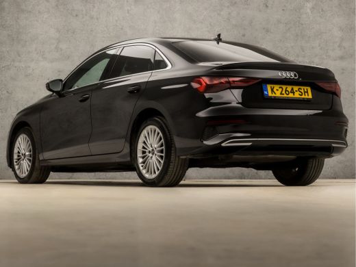Audi A3 Limousine 30 TFSI Business Sport Automaat (APPLE CARPLAY, GROOT NAVI, CAMERA, GETINT GLAS, DYNAMI... ActivLease financial lease