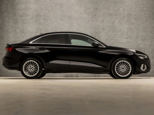 Audi A3 Limousine 30 TFSI Business Sport Automaat (APPLE CARPLAY, GROOT NAVI, CAMERA, GETINT GLAS, DYNAMI... ActivLease financial lease