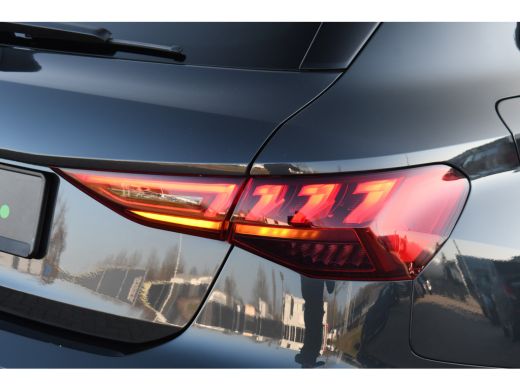 Audi A3 Sportback 40 TFSI e S-zetels ACC Head-up 19inch El-klep ActivLease financial lease