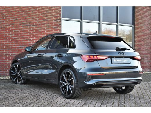 Audi A3 Sportback 40 TFSI e S-zetels ACC Head-up 19inch El-klep ActivLease financial lease