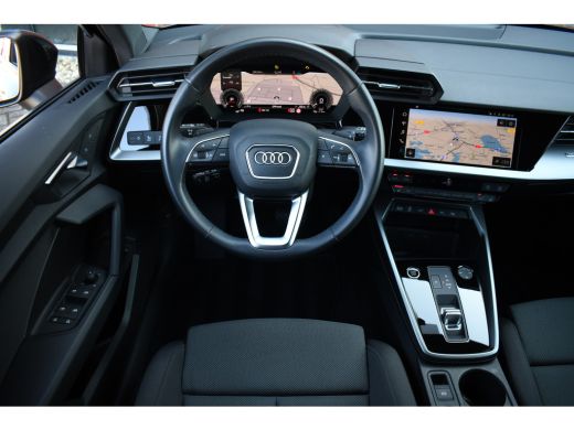 Audi A3 Sportback 40 TFSI e S-zetels ACC Head-up 19inch El-klep ActivLease financial lease