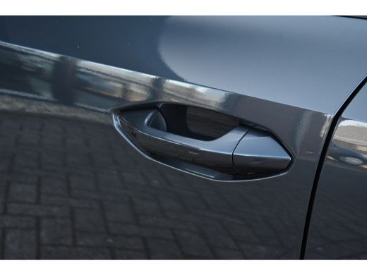 Audi A3 Sportback 40 TFSI e S-zetels ACC Head-up 19inch El-klep ActivLease financial lease