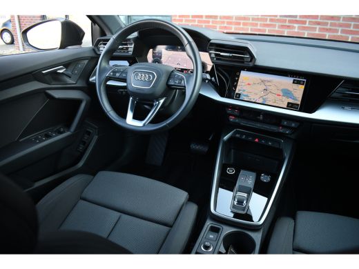 Audi A3 Sportback 40 TFSI e S-zetels ACC Head-up 19inch El-klep ActivLease financial lease