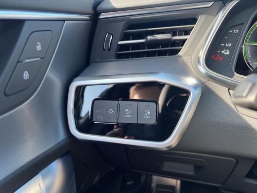 Audi A6 Avant 50 TFSI e quattro S edition | PHEV | Trekhaak | Pano Dak | A-Camera | ActivLease financial lease