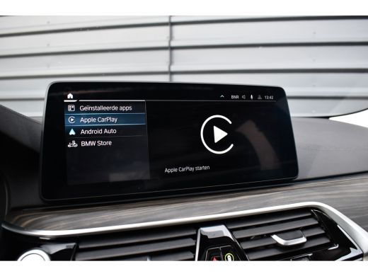 BMW 5 Serie Touring 530e High Executive Luxury Line | Panoramadak | Trekhaak wegklapbaar | Laser Light | Mass... ActivLease financial lease