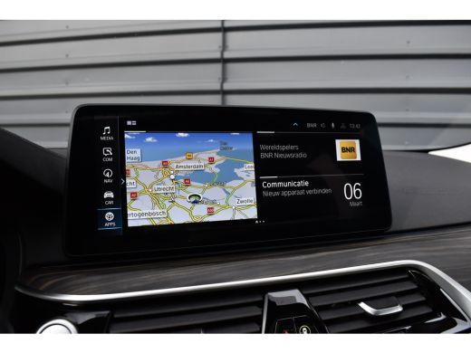 BMW 5 Serie Touring 530e High Executive Luxury Line | Panoramadak | Trekhaak wegklapbaar | Laser Light | Mass... ActivLease financial lease
