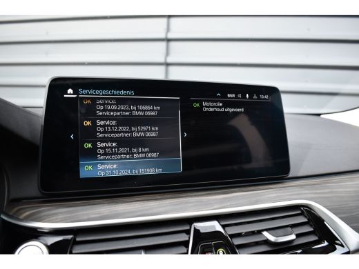 BMW 5 Serie Touring 530e High Executive Luxury Line | Panoramadak | Trekhaak wegklapbaar | Laser Light | Mass... ActivLease financial lease