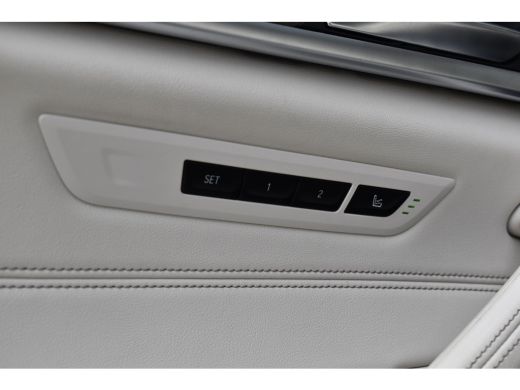 BMW 5 Serie Touring 530e High Executive Luxury Line | Panoramadak | Trekhaak wegklapbaar | Laser Light | Mass... ActivLease financial lease