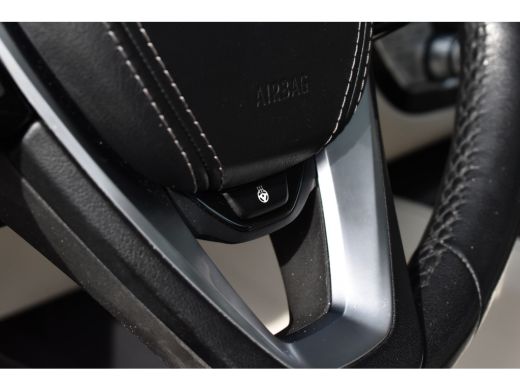 BMW 5 Serie Touring 530e High Executive Luxury Line | Panoramadak | Trekhaak wegklapbaar | Laser Light | Mass... ActivLease financial lease