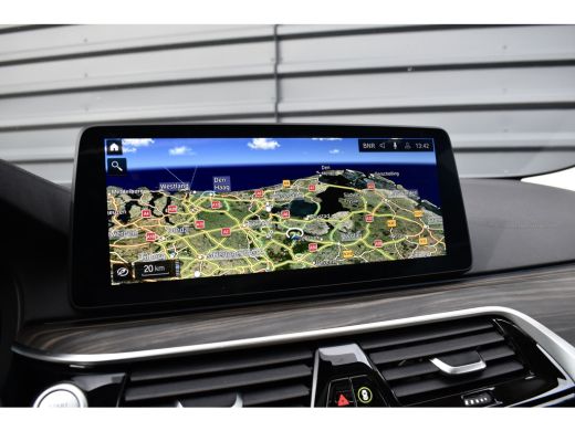 BMW 5 Serie Touring 530e High Executive Luxury Line | Panoramadak | Trekhaak wegklapbaar | Laser Light | Mass... ActivLease financial lease