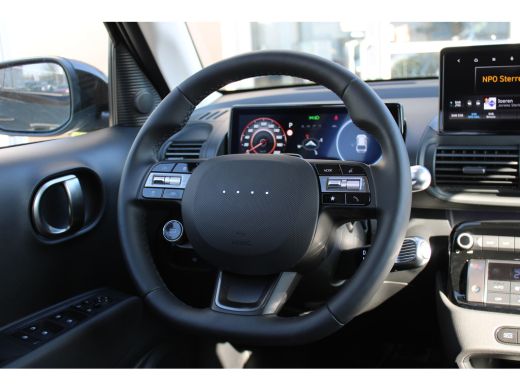 Hyundai Inster Hyundai Evolve Sky Plus 49 kWh | DEMO | 360 graden camera | Stoelverwarming | | Achteruitrijcamer... ActivLease financial lease
