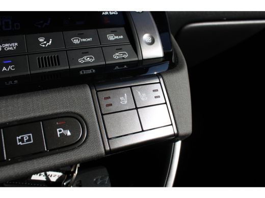 Hyundai Inster Hyundai Evolve Sky Plus 49 kWh | DEMO | 360 graden camera | Stoelverwarming | | Achteruitrijcamer... ActivLease financial lease