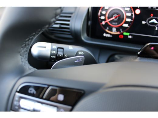 Hyundai Inster Hyundai Evolve Sky Plus 49 kWh | DEMO | 360 graden camera | Stoelverwarming | | Achteruitrijcamer... ActivLease financial lease