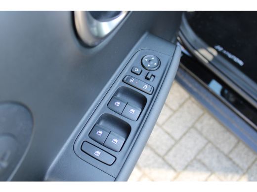 Hyundai Inster Hyundai Evolve Sky Plus 49 kWh | DEMO | 360 graden camera | Stoelverwarming | | Achteruitrijcamer... ActivLease financial lease