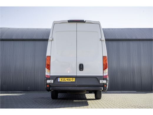 Iveco Daily 35S16V 2.3 | L4H2 | Automaat | Topstaat | Euro 6 | 155 PK | Cruise | Climate | 3500 KG Trekgewicht ActivLease financial lease