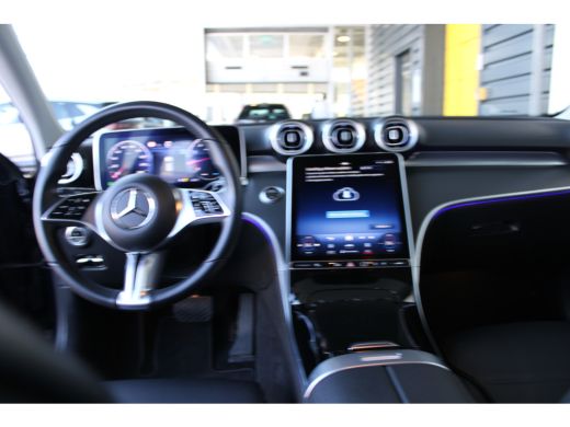 Mercedes C-Klasse Estate 180 Luxury Line | Lichtmetalen velgen 18" | Navigatiesysteem full map + hard disk | Trekhaak ActivLease financial lease