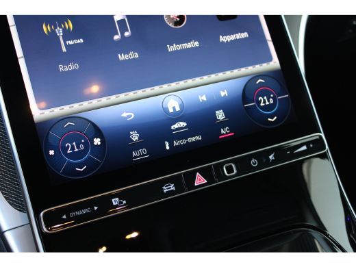 Mercedes C-Klasse Estate 180 Luxury Line | Lichtmetalen velgen 18" | Navigatiesysteem full map + hard disk | Trekhaak ActivLease financial lease