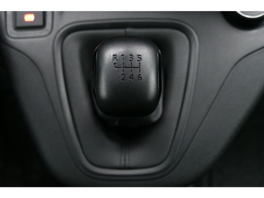 Peugeot Partner 1.5 BLUEHDI 130PK L1H1 DANGEL / NAVI / AIRCO / 4X4 / DAB / TREKHAAK / WINTERPAKKET / BLUETOOTH / ... ActivLease financial lease