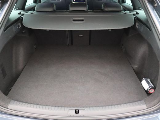 Seat Leon Sportstourer 1.4 e-Hybrid Business 204PK DSG Pano-Schuifdak, Adaptieve Cruise Controle, Achteruitrijcamera, Na... ActivLease financial lease