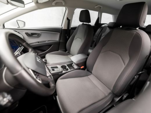 Seat León ST 1.0 TSI Style Ultimate Edition (APPLE CARPLAY, NAVIGATIE, CLIMATE, CAMERA, GETINT GLAS, SPORTSTOE... ActivLease financial lease