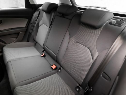 Seat León ST 1.0 TSI Style Ultimate Edition (APPLE CARPLAY, NAVIGATIE, CLIMATE, CAMERA, GETINT GLAS, SPORTSTOE... ActivLease financial lease