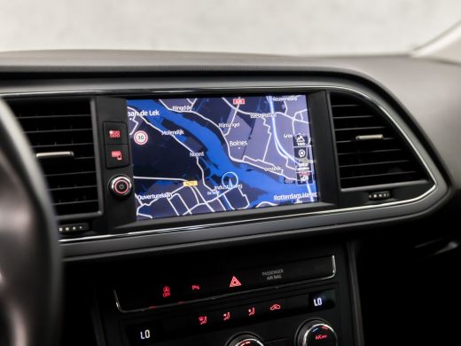 Seat León ST 1.0 TSI Style Ultimate Edition (APPLE CARPLAY, NAVIGATIE, CLIMATE, CAMERA, GETINT GLAS, SPORTSTOE... ActivLease financial lease