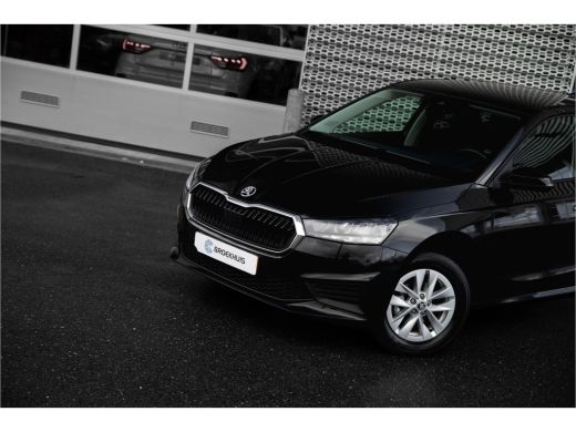 Skoda Fabia 1.0 Ambition | Carplay | Cruise control | Airco | Sensoren achter ActivLease financial lease