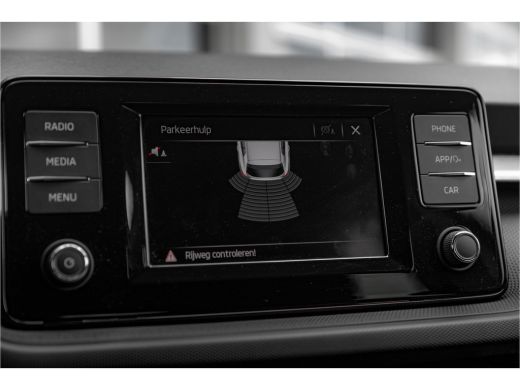 Skoda Fabia 1.0 Ambition | Carplay | Cruise control | Airco | Sensoren achter ActivLease financial lease